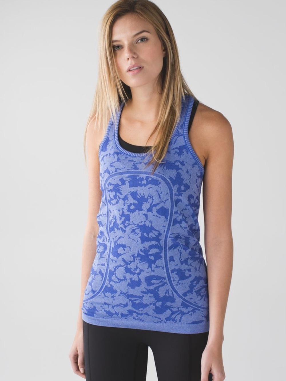 Lululemon Swiftly Tech Racerback
Heathered Sapphire Blue size 6
